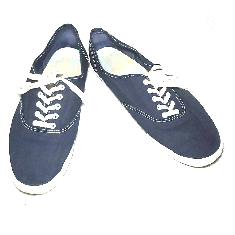 "Lo Pro" style shoes